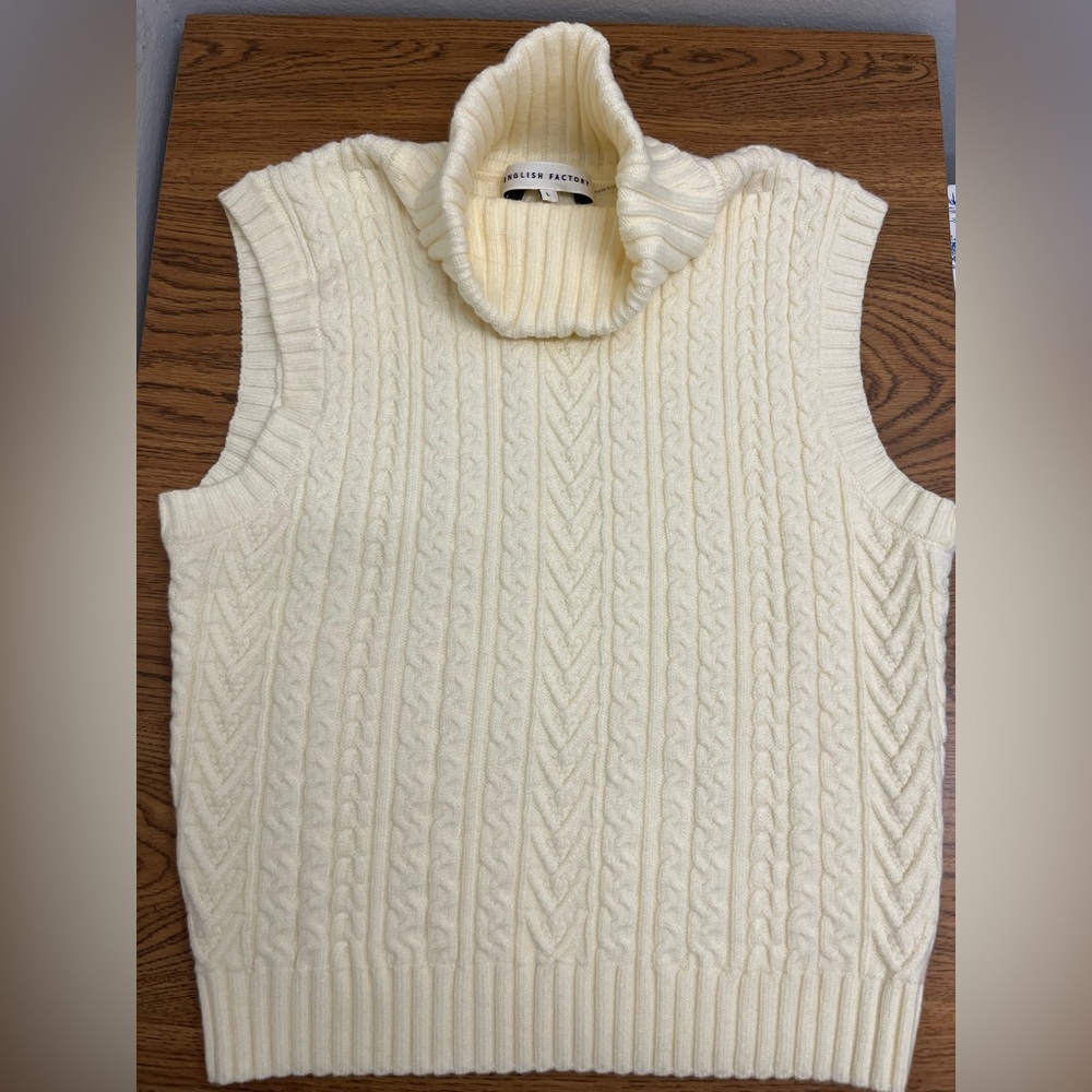 Cable-Knit Mock Neck Sweater Vest - L